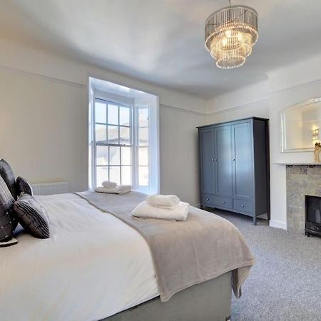Modern 4 Bedroom Townhouse Perfect Location. Brighton Екстериор снимка